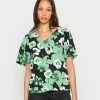 Vila VISILLE V NECK - Print T-shirt - Black/green -Vila shop 0547b92578d7465780825020c48775db