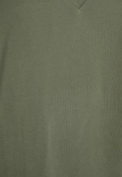 Vila VIMODALA V-NECK - Basic T-shirt - Four Leaf Clover -Vila shop 0a7ba8a24e764a3282b3d27b7455ddec