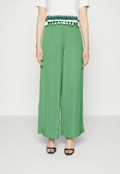 Vila VIDREAMY WIDE LEG TROUSERS - Trousers - Mineral Green