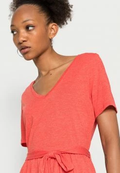 Vila VILINNA V NECK BELT DRESS - Jersey Dress - Valiant Poppy -Vila shop 34d4244ae3a84c8584ca16013fdf9112