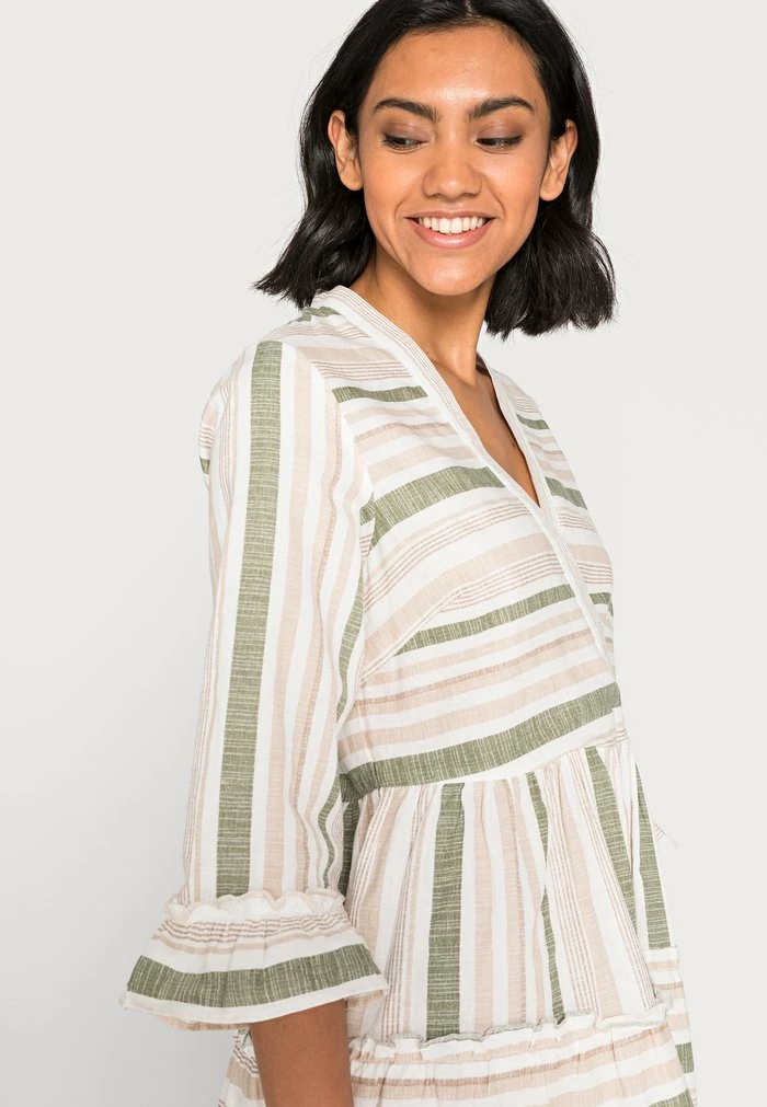 Vila VIETNI 3/4 SLEEVE SHORT - Day Dress - Cloud Dancer Four Leaf Clover Combo 7 Vila VIETNI 3/4 SLEEVE SHORT - Day Dress - Cloud Dancer Four Leaf Clover Combo - Image 5