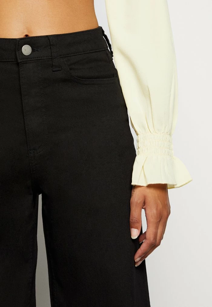 Vila VIWIDEY HIGH WAIST WIDE JEANS - Flared Jeans - Black 8 Vila VIWIDEY HIGH WAIST WIDE JEANS - Flared Jeans - Black - Image 6