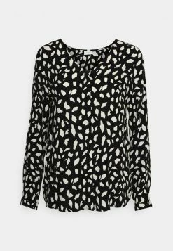 Vila VIPAYA V NECK - Blouse - Black 12 Vila VIPAYA V NECK - Blouse - Black -Vila shop 7a834ff178704f4484f71f3ba925277d