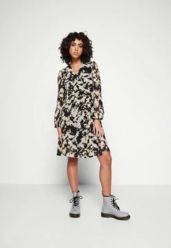 Vila VIRINA SHORT WRAP KNEE DRESS - Day Dress - Blackaop:kit
