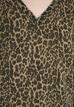 Vila VIAMIONE V NECK L/S SU - NOOS - Blouse - Tigers Eye 11 Vila VIAMIONE V NECK L/S SU - NOOS - Blouse - Tigers Eye -Vila shop b1a4b86024d0400d90683fea472d7ee6