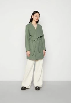 Vila Short Coat - Laurel Wreath