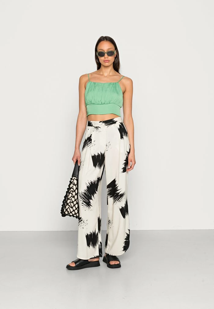 Vila VIDREAMY CROPPED - Top - Mineral Green 4 Vila VIDREAMY CROPPED - Top - Mineral Green - Image 2