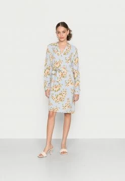 VILANA V-NECK BELT DRESS - Day Dress - Kentucky Blue/big Flowers