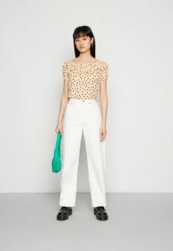 Vila VIMESA OFF SHOULDER - Print T-shirt - Sunlight -Vila shop dbe5a9f32121433cbc24b6572dbfa1f0