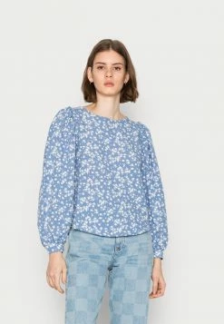 Vila VICLUDIA O NECK - Blouse - English Manor