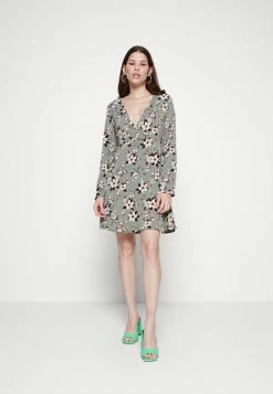 Vila VIJOSE WRAP SHORT DRESS - Day Dress - Green